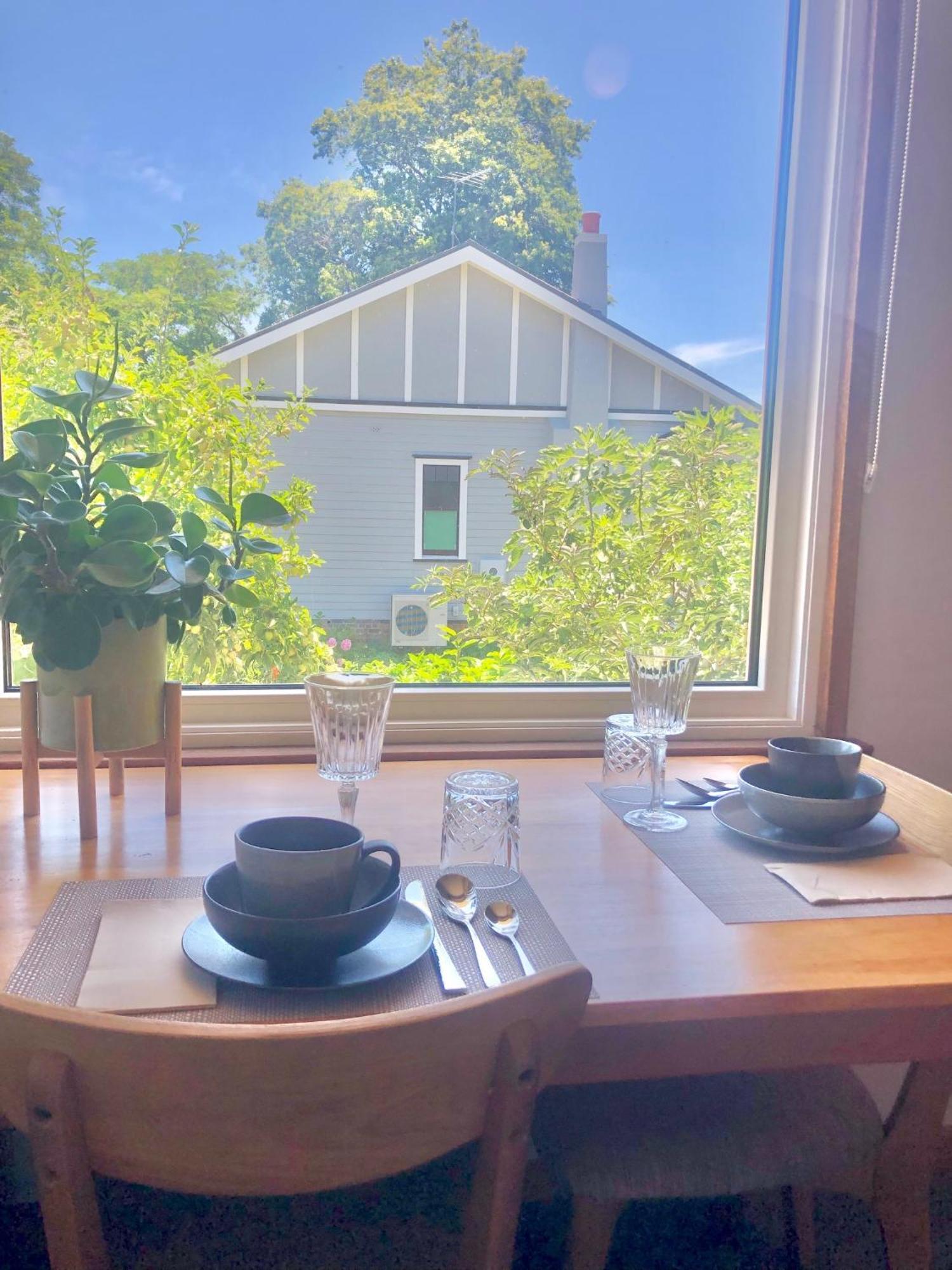 Lovely Budget Vegan Homestay Лонсестън Екстериор снимка